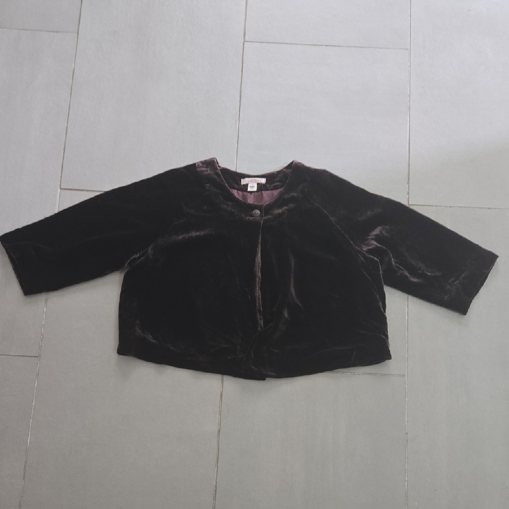 Elegant Brown Velvet Cropped Jacket. Single Button Closure. Cape Like Cut